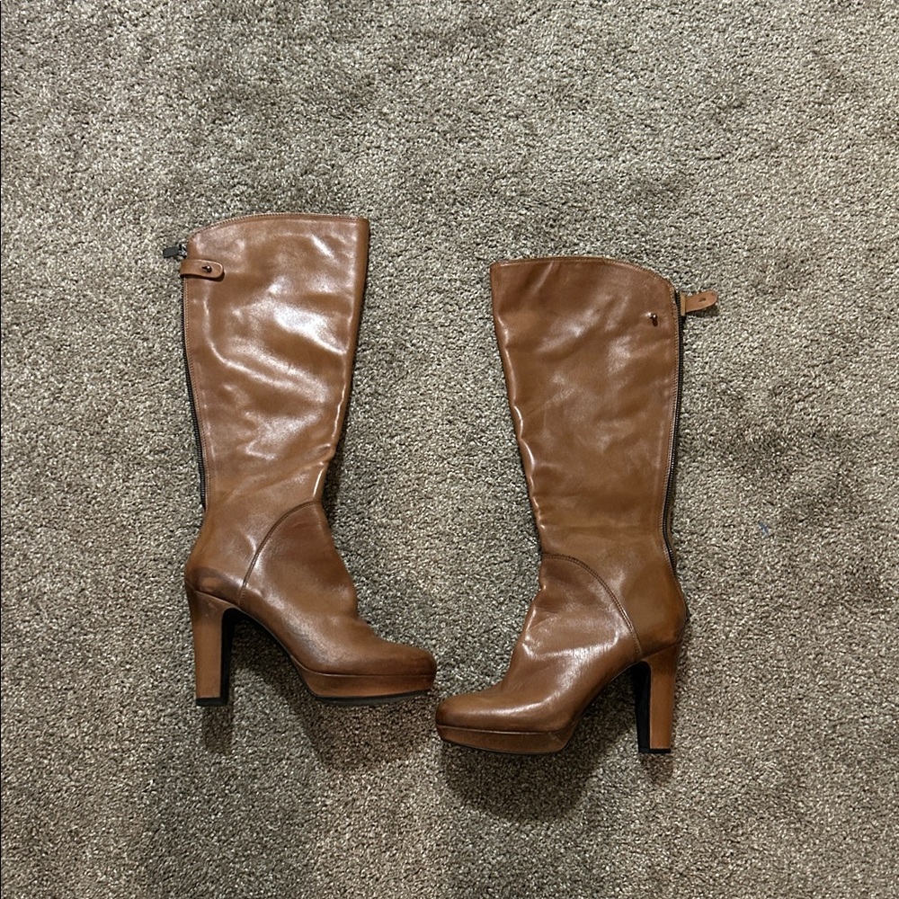 Chic Tan Leather Heeled Boots